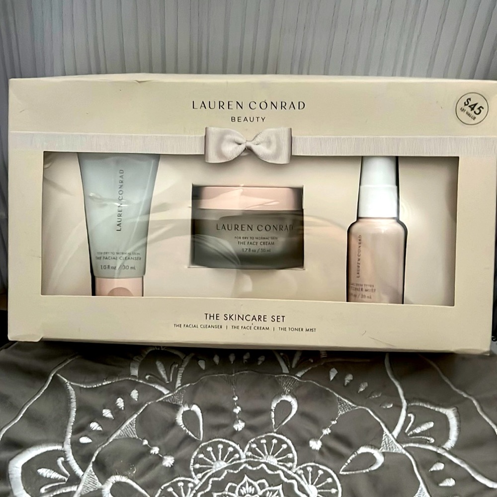 LC skincare set cleanser face cream toner mist